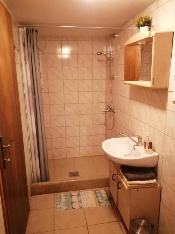 Robinzonski Smjestaj Tepes Tuheljske Toplice Exterior foto
